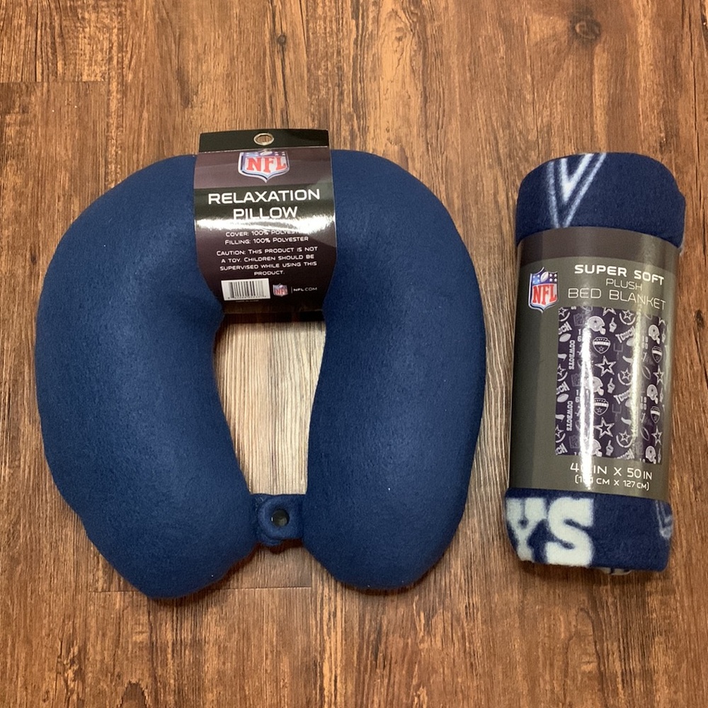 NFL Dallas Cowboys Travel Set Neck Pillow & Blanket - Picture 2 of 7